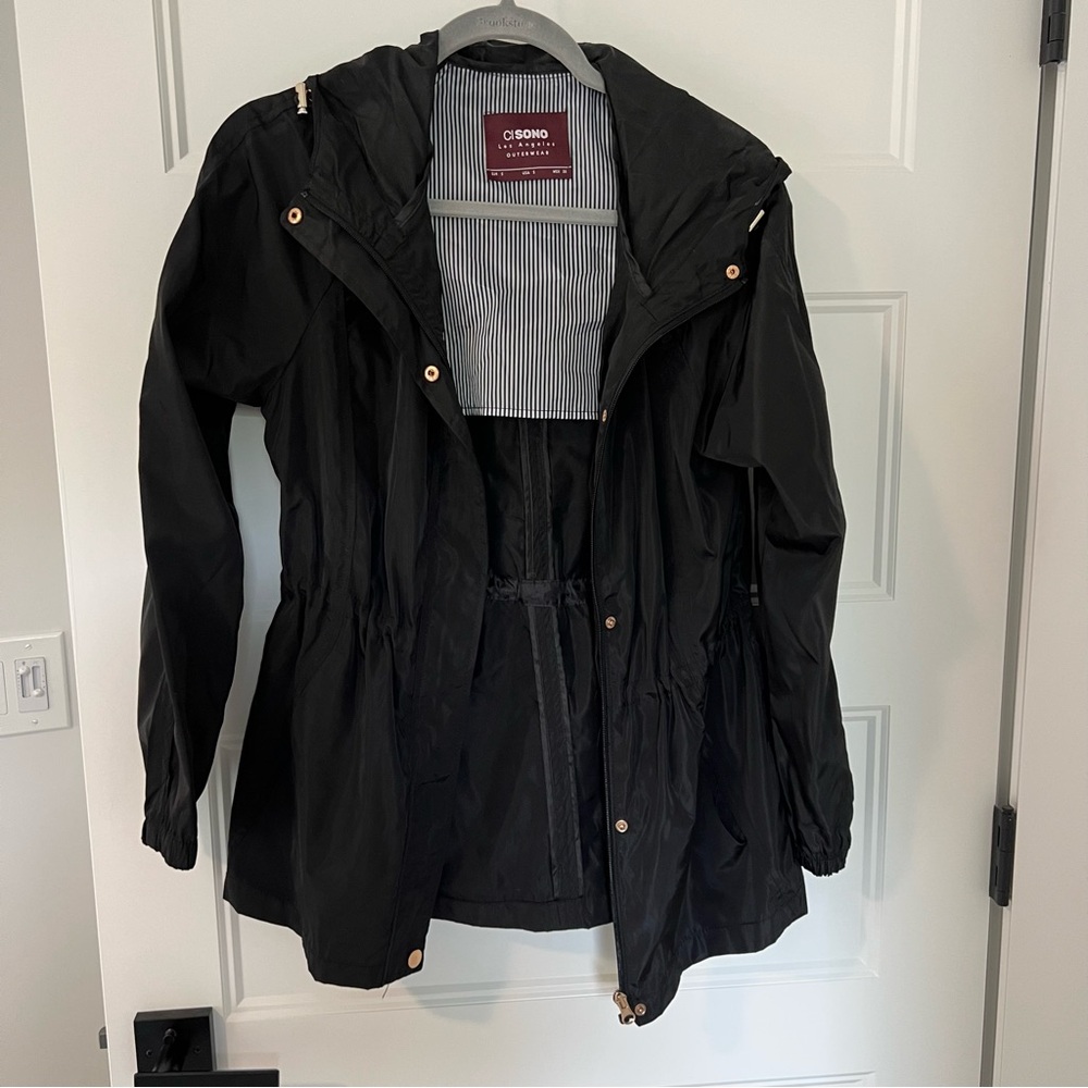 Ci Sono Black Rain Jacket with Hood and Water-Resistant Material